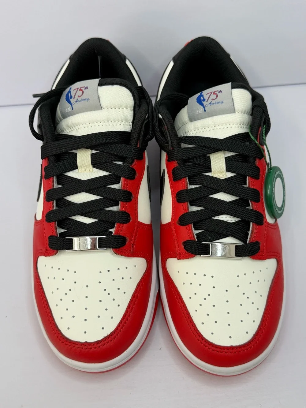 Nike Dunk Low NBA 75th Anniversary Chicago Grade School GS DD3363-100 Size 5.5Y